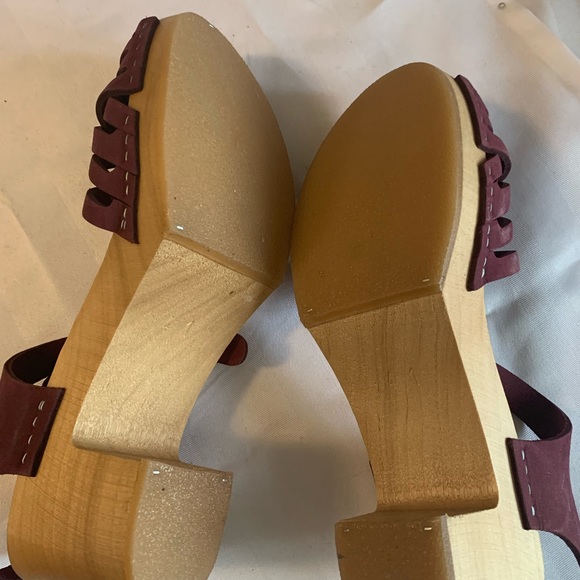 Burgundy leather clogs - Picture 4 of 4